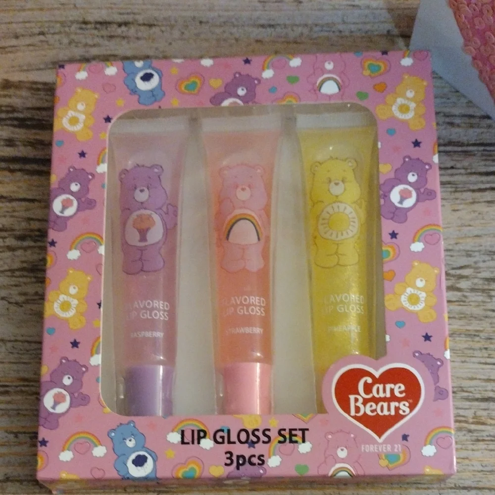 Care Bears Flavored Shimmer Lip Gloss Trio 💜 🩷 💛 🆕